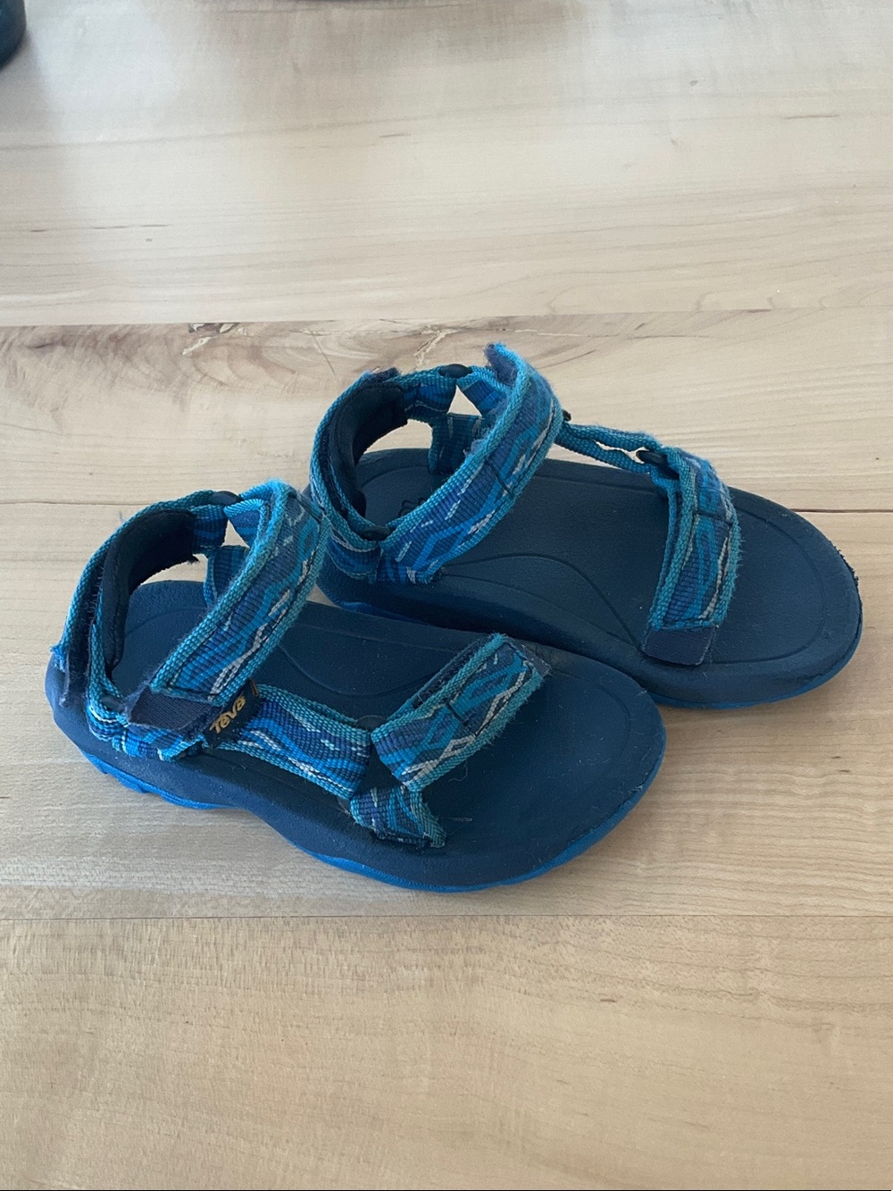 Toddler Teva hurricane sandal
